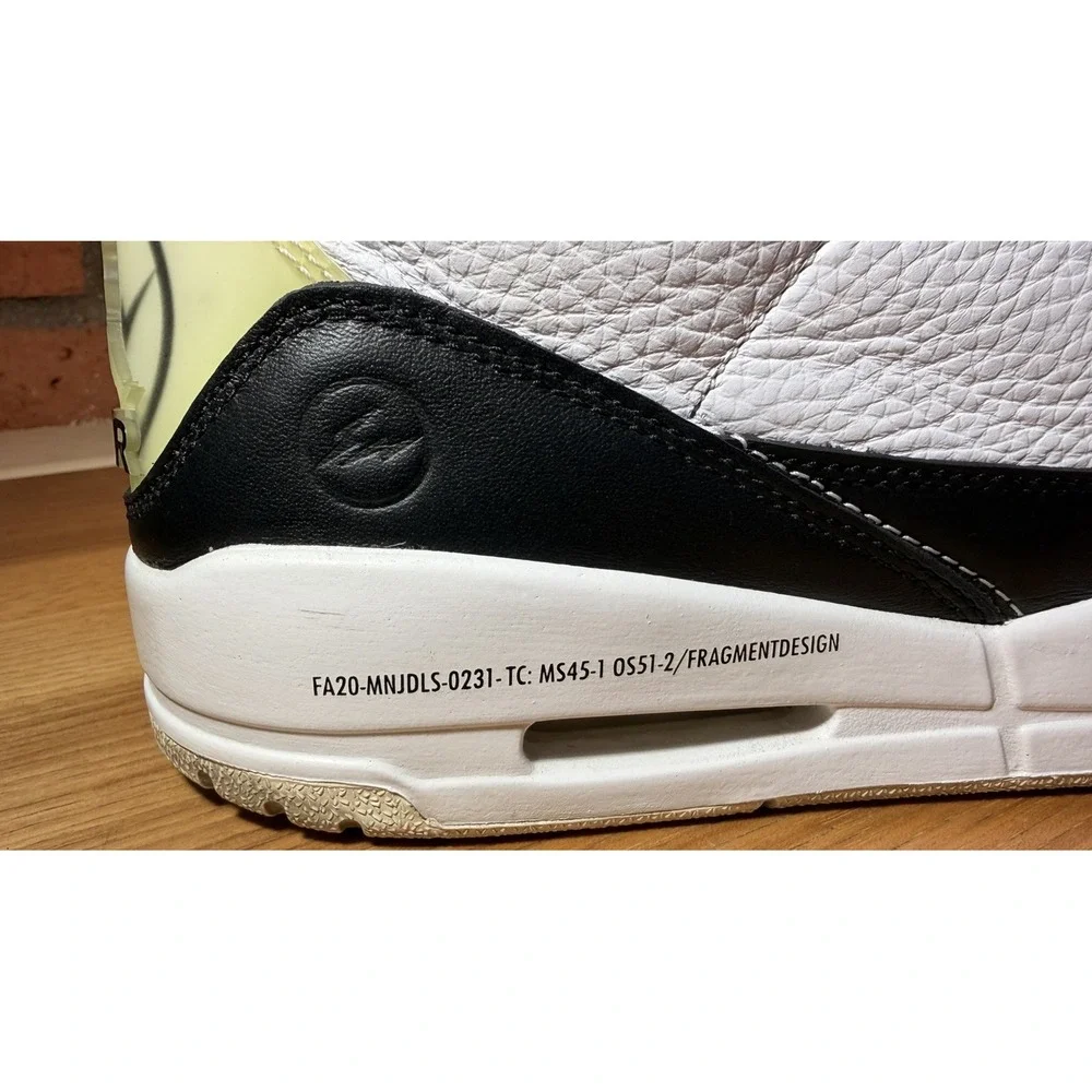 Size 10.5 - Jordan 3 Retro SP x Fragment Design Mid White DA3595-100 Pre-owned